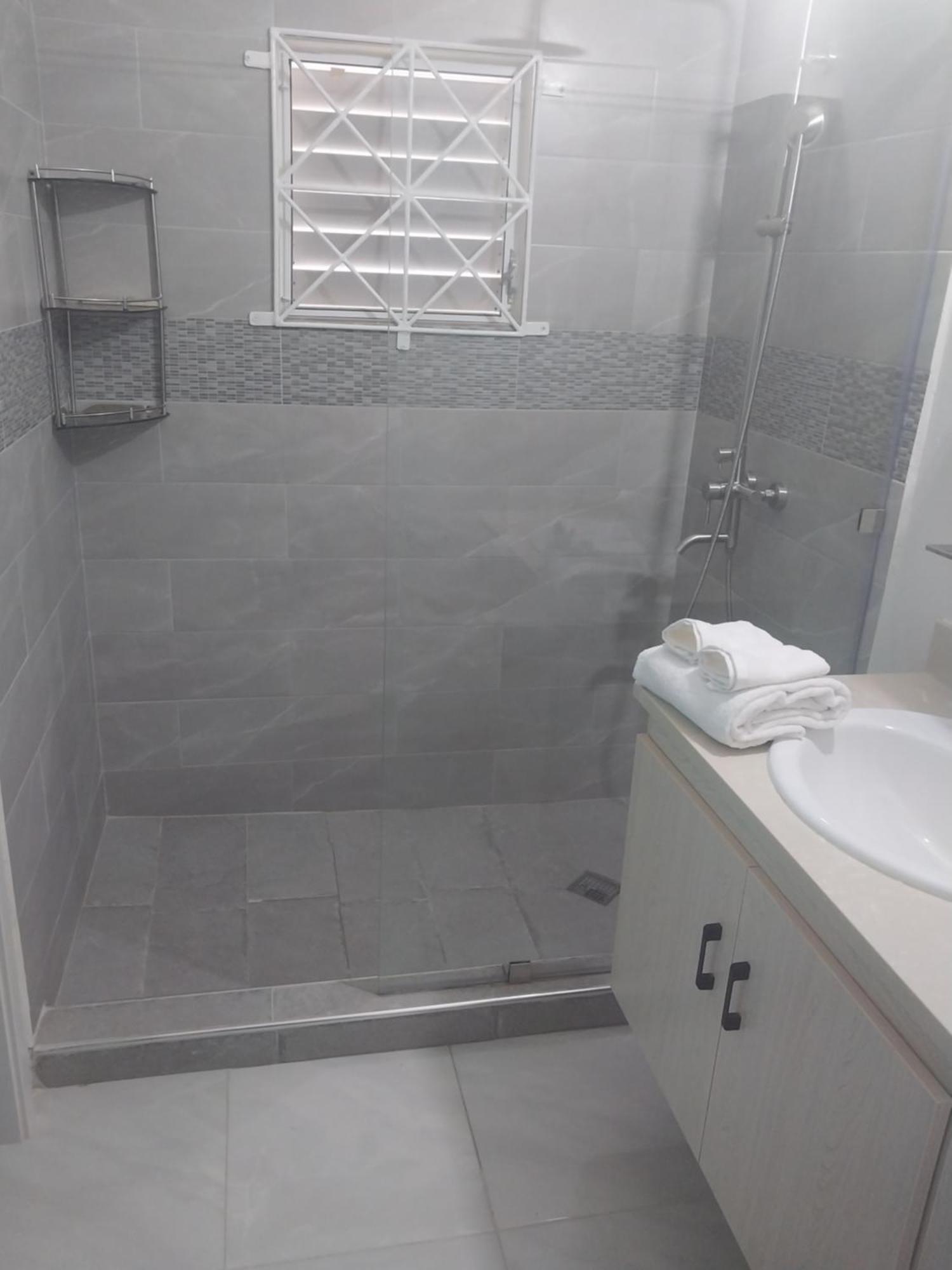 Debs Cozy Cove Villa Discovery Bay Bagian luar foto